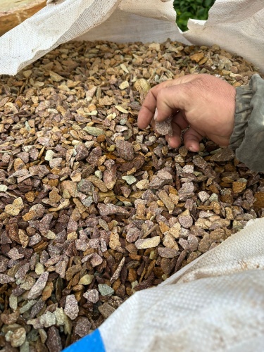 Златолит персиковый декоративная каменная крошка купить в Реутове