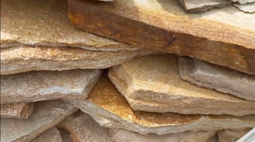 Плитняк златолит жёлтый золотистый для отмостки купить в Реутове