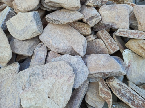 Златолит жёлтый, жёлто-зелёный глыбки и валуны для ланшафтного дизайна купить в Реутове