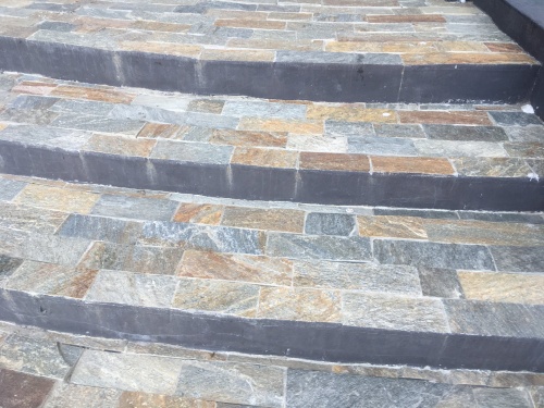 Плитка из Златолита Уральского для лестницы купить в Реутове