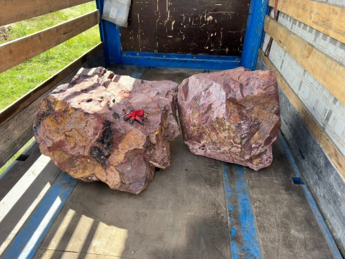 Ландшафтные глыбы красно-фиолетовые 200-1000 килограмм купить в Реутове