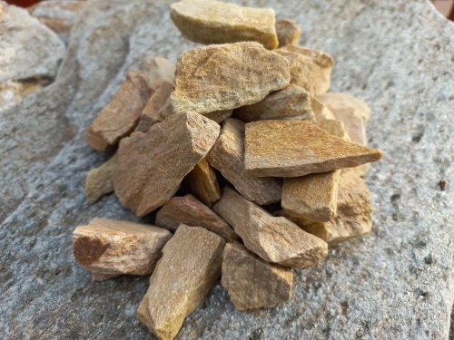 Златолит жёлтый декоративная каменная крошка купить в Реутове