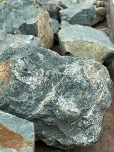 Камни для ландшафтного дизайна зелёные 10-60 килограмм купить в Реутове