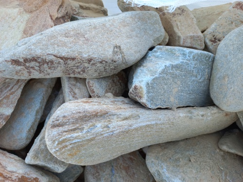 Златолит жёлтый, жёлто-зелёный глыбки и валуны для ланшафтного дизайна купить в Реутове