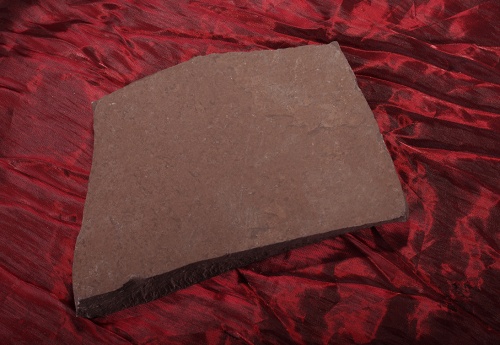 Плитняк лемезит бордовый для цоколя 1,5-2 см купить в Реутове