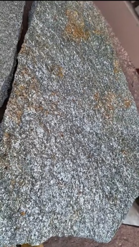 Плитняк златолит серебристый для цоколя, отмостки купить в Реутове