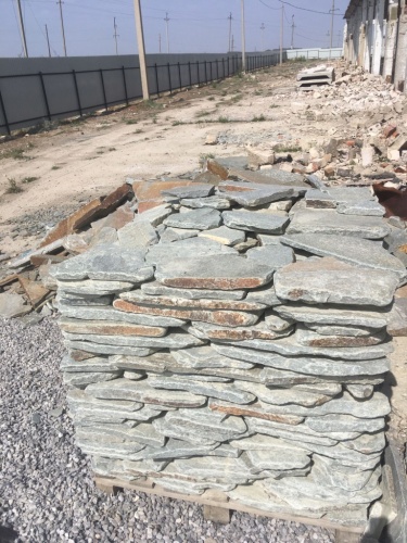 Златолит серебристый галтованный для лестниц купить в Реутове