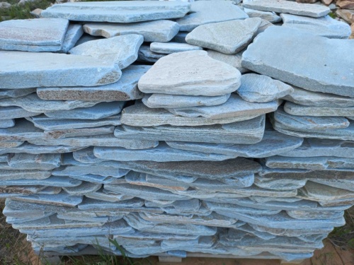 Плитняк златолит зелёный галтованный для цоколя купить в Реутове