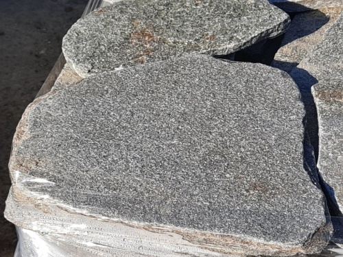 Златолит серебристый галтованный для лестниц купить в Реутове